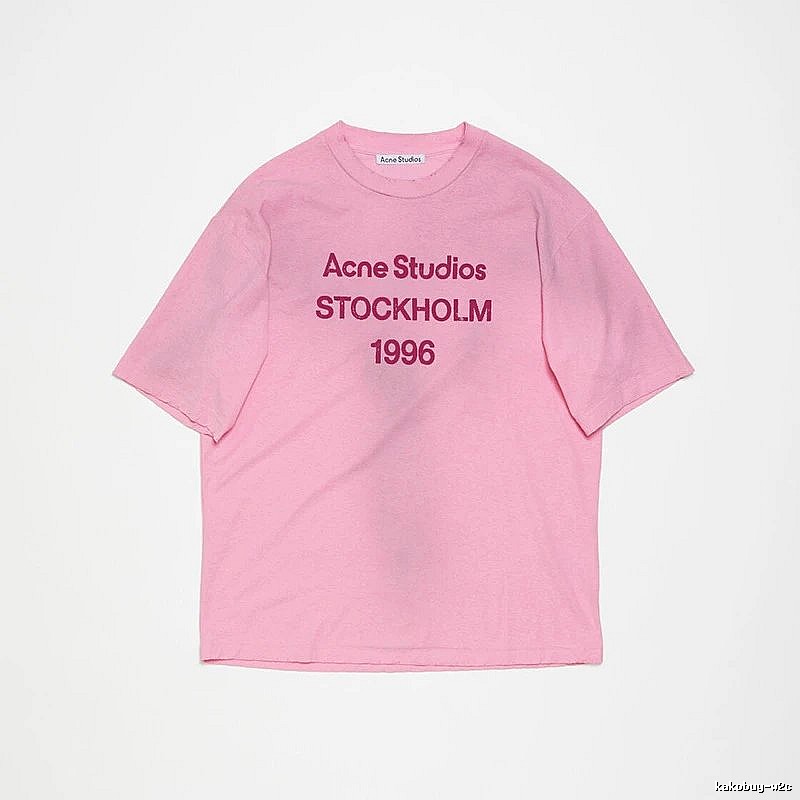 Acne Studios 2090-80 Pink Red Lettering Style Ac908026 Stockholm Logo T-Shirt City Outfit