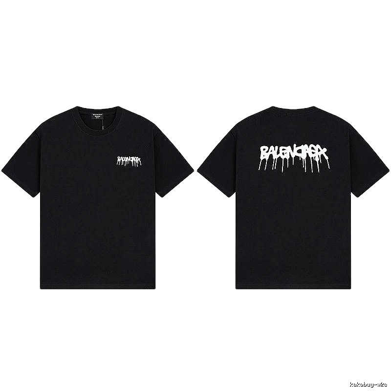 Balenciaga street-style black T-shirt