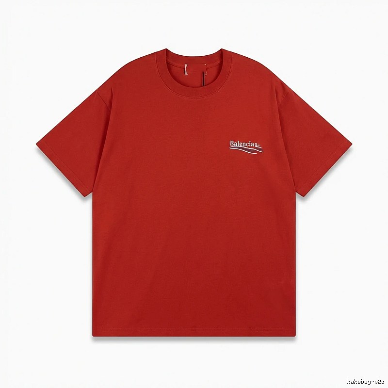 Balenciaga's simple-style red T-shirt