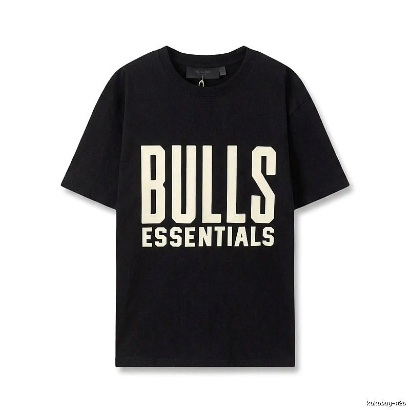 ESSENTIALS Bulls-style black T-shirt