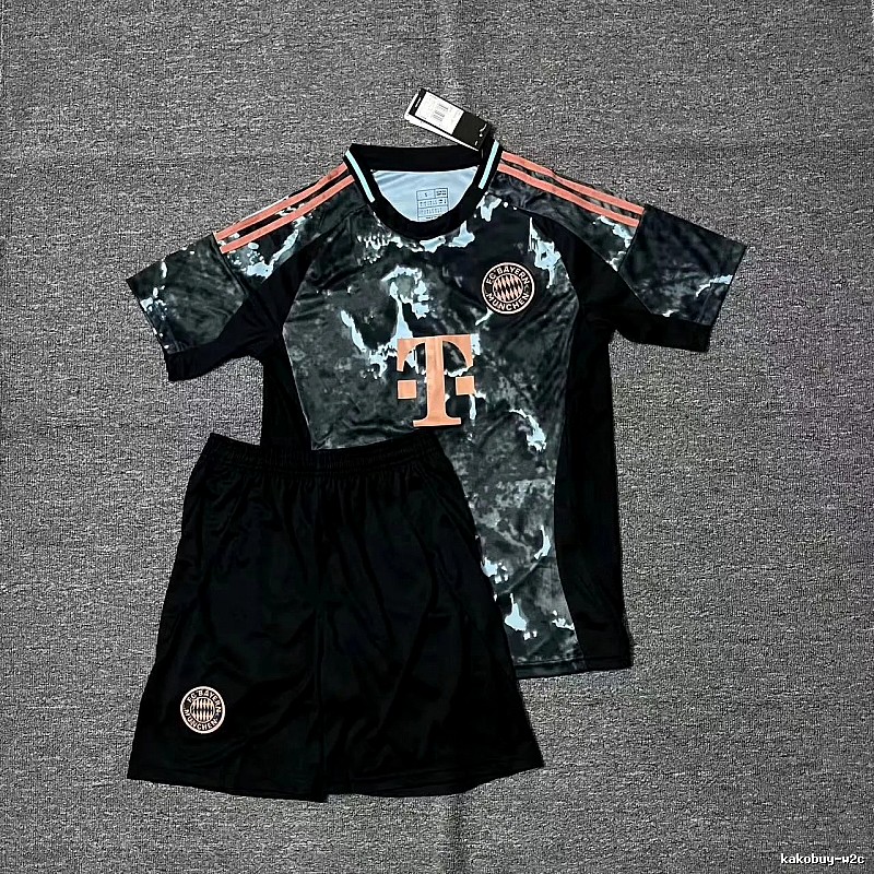 Germany Relaxed Soccer jersey set White Germany Football with Versatile Design