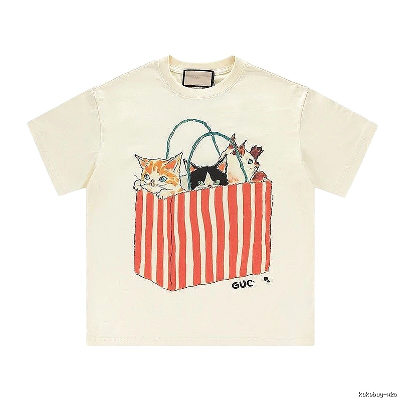 Gucci Cat Print Vintage Style Off-White T-Shirt