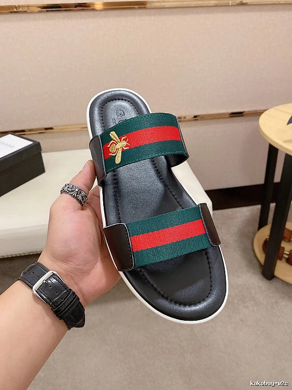 Gucci Vintage Little Bee Red and Green Color-blocked Slide Sandals