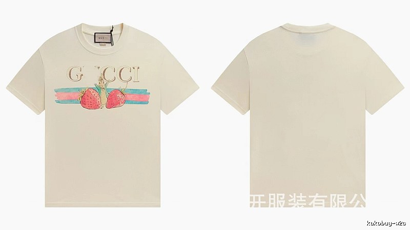 Gucci Vintage Off-white T-shirt with Strawberry Rabbit Print