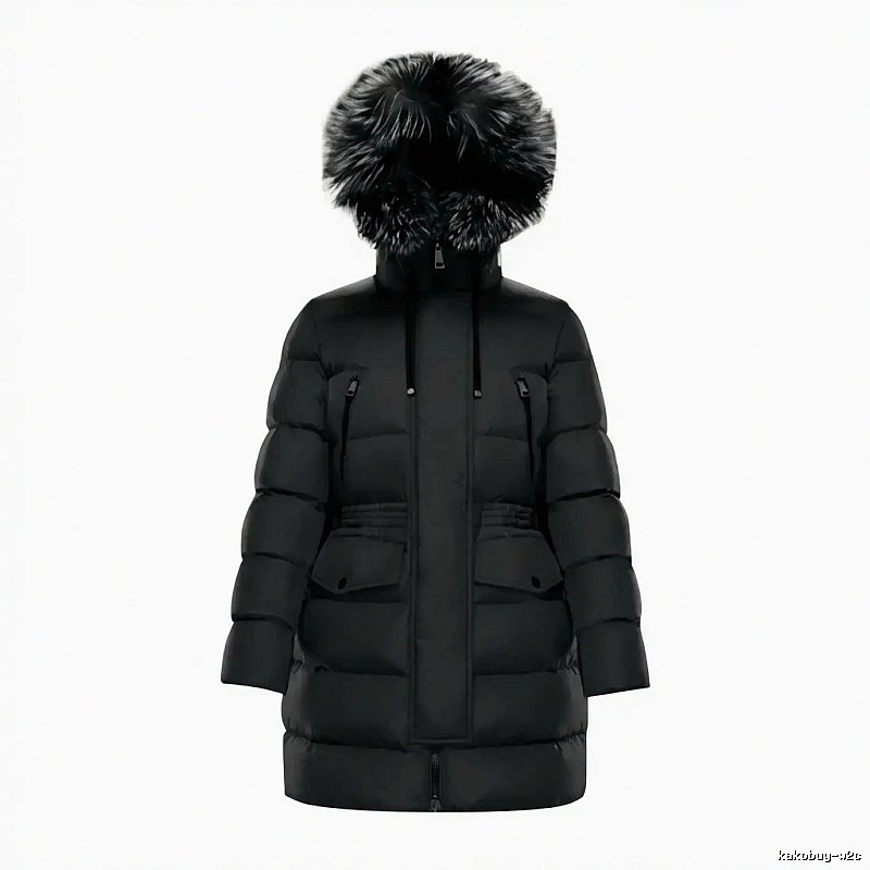 Long black down jacket of Moncler