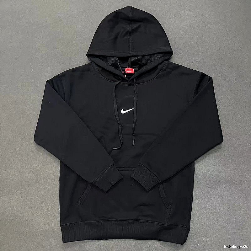 Nike Small Chest-Logo Detail Small-Logo Detail Black Zip Hoodie Layered Outfit Swoosh