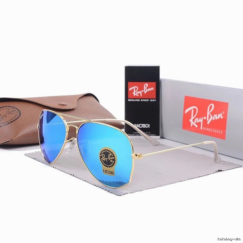 Ray-Ban Logo Detail Aviator sunglasses Gold Tone Sunglasses with Relaxed Feel