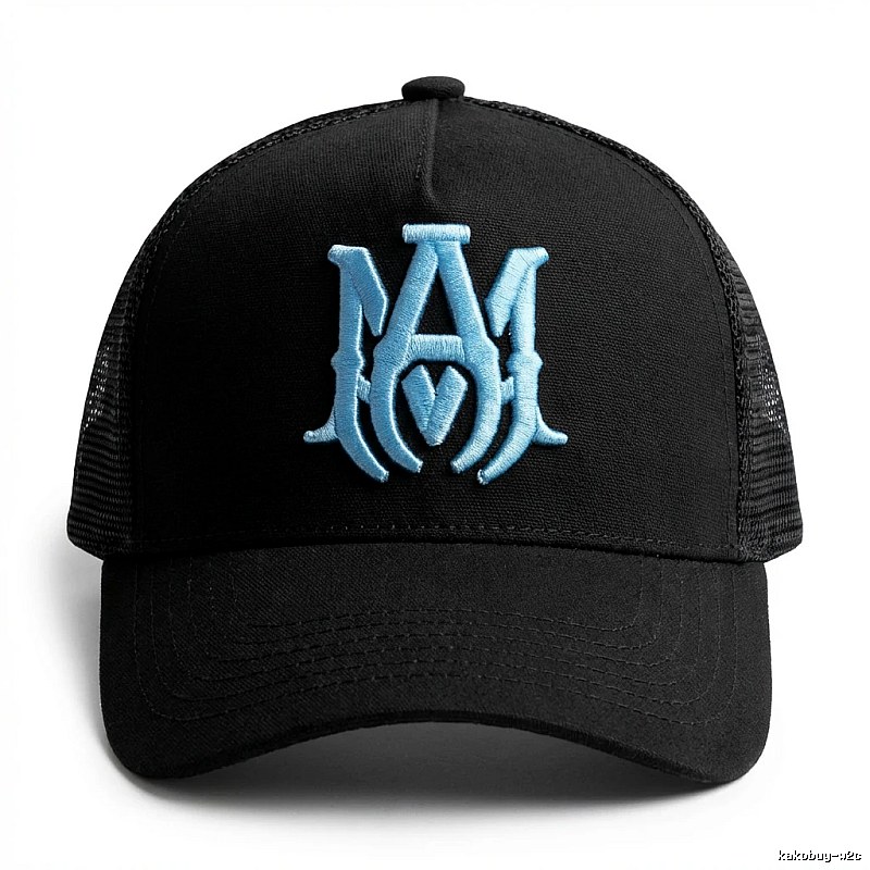 The classic black baseball cap of AMIRI.